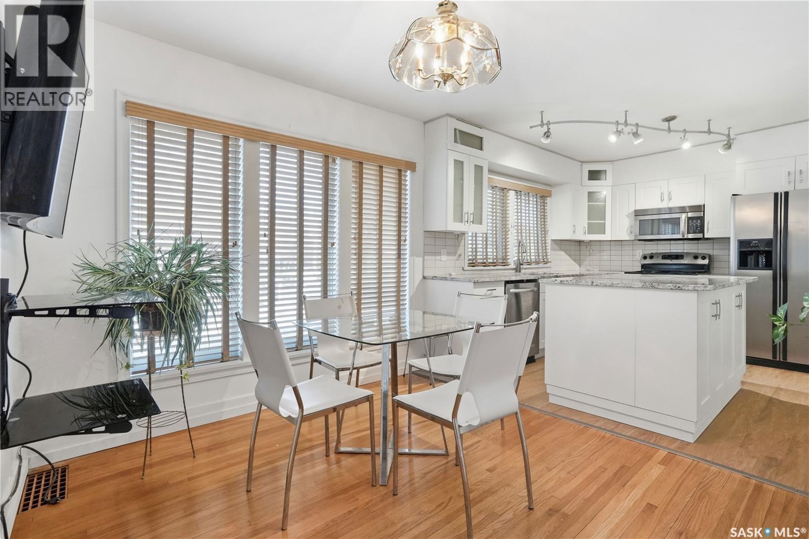 3708 Albert Street, Regina, SK - Indoor