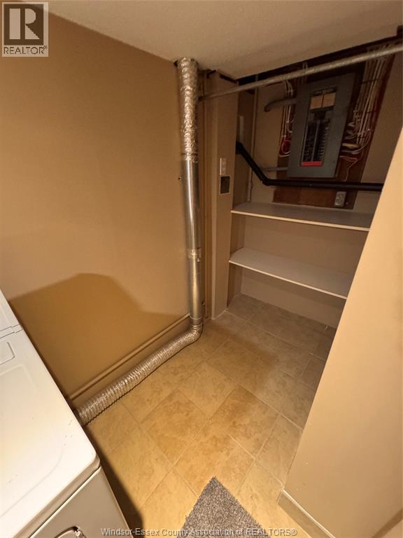 1527 Pierre, Windsor, ON - Indoor Photo Showing Other Room