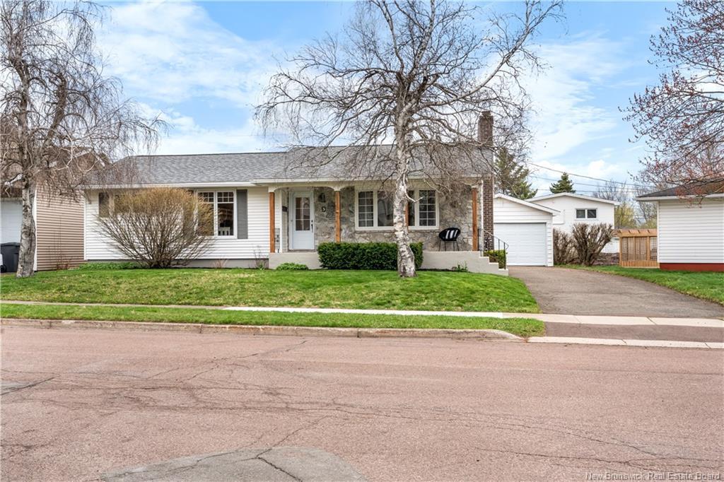 3 Laird Ave, Moncton, NB
