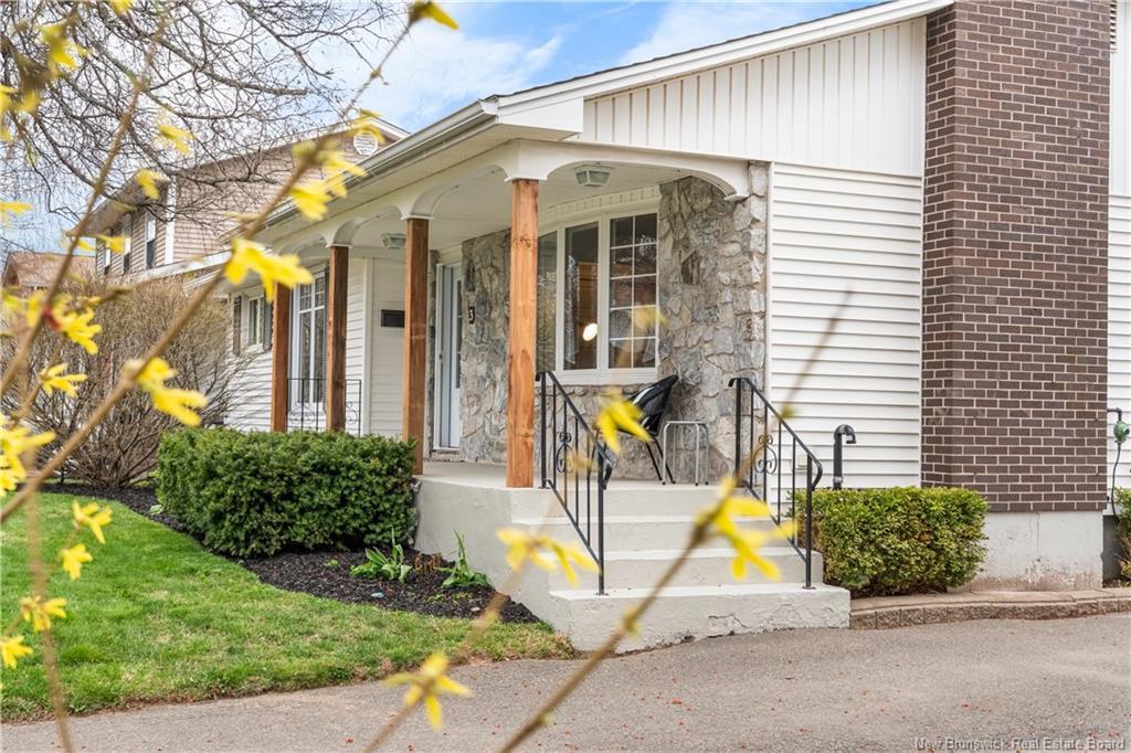 3 Laird Ave, Moncton, NB