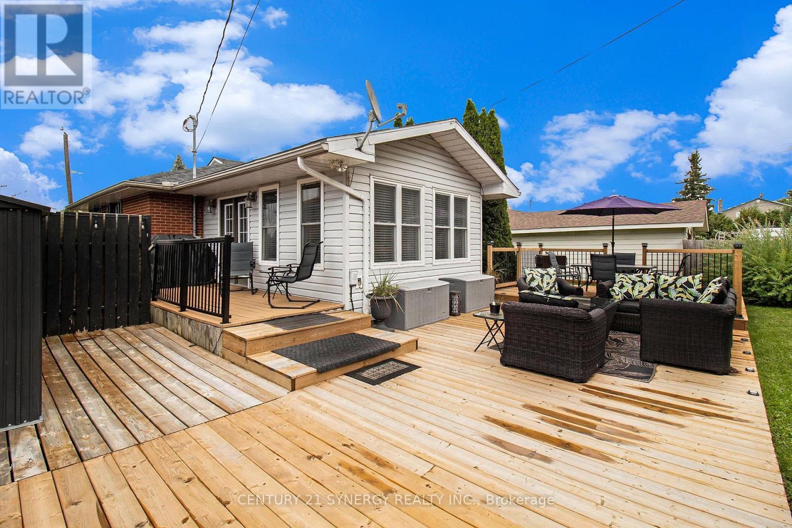 92 Jasper Avenue, Smiths Falls, ON - Outdoor With Deck Patio Veranda With Exterior