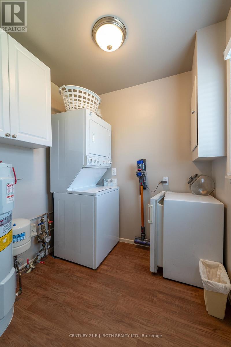 26 - 1 Paradise Boulevard, Ramara, ON - Indoor Photo Showing Laundry Room