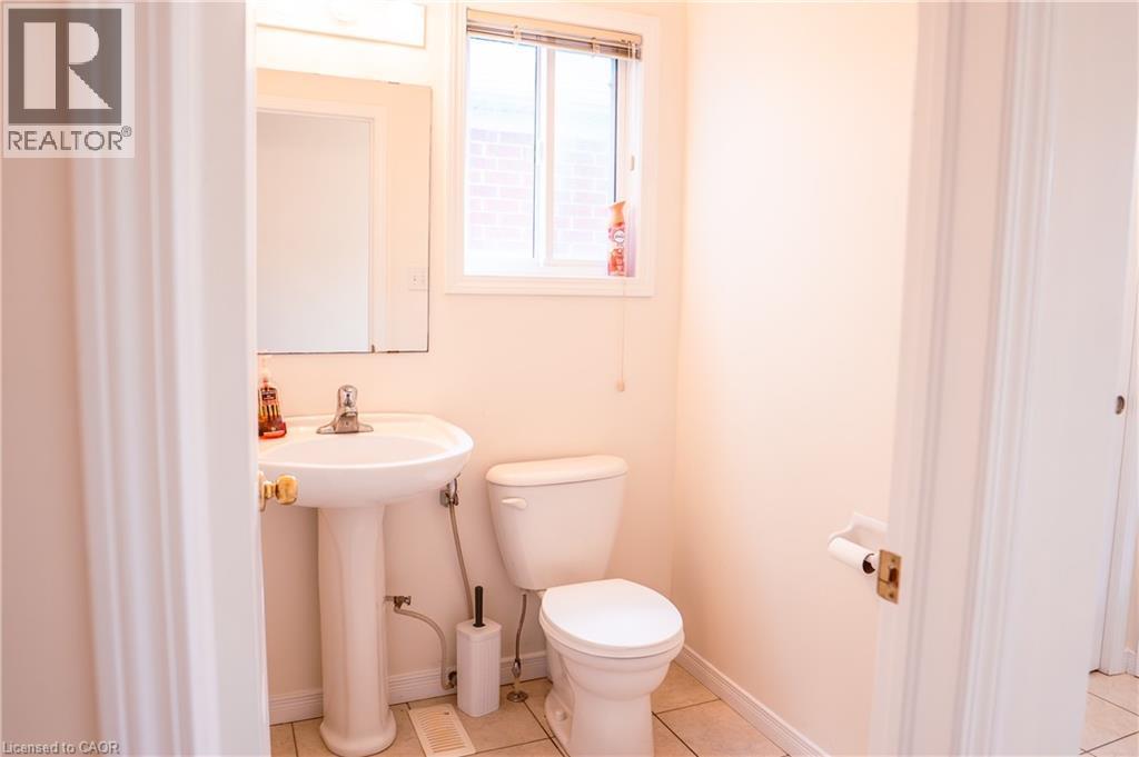 456 Beaumont Crescent, Kitchener, ON - Indoor Photo Showing Bathroom