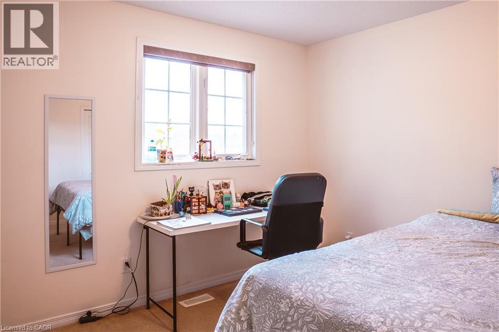 456 Beaumont Crescent, Kitchener, ON - Indoor Photo Showing Bedroom