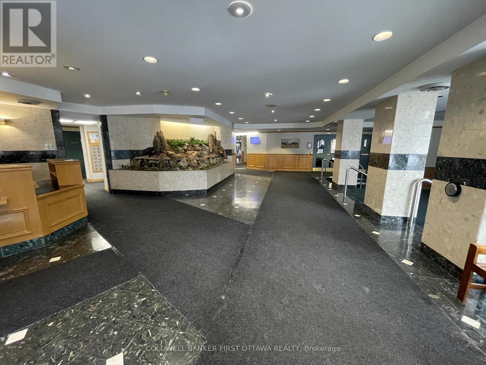 901 - 1025 Grenon Avenue, Ottawa, ON - Indoor Photo Showing Other Room