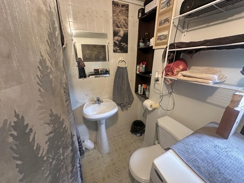 150 First Street, Nipigon, ON - Indoor Photo Showing Bathroom