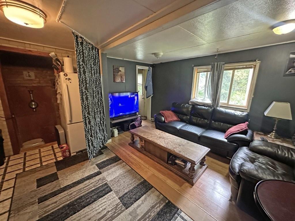 150 First Street, Nipigon, ON - Indoor Photo Showing Living Room