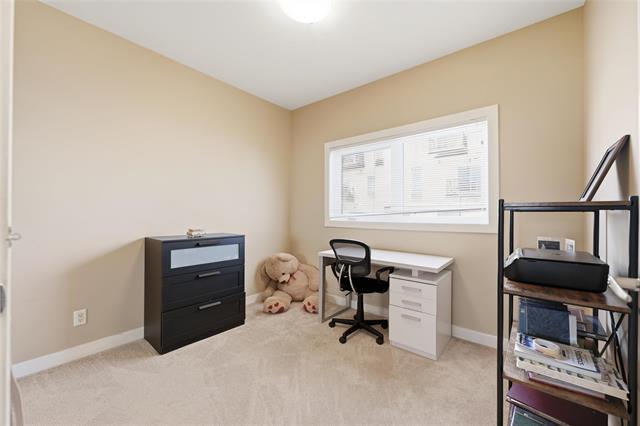 1-64 Barnes St, Winnipeg, MB