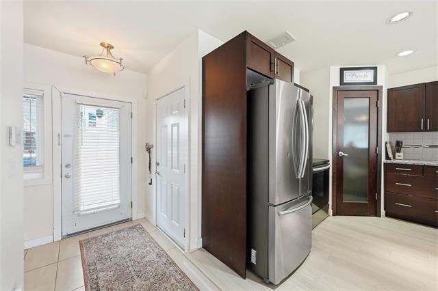 1-64 Barnes St, Winnipeg, MB