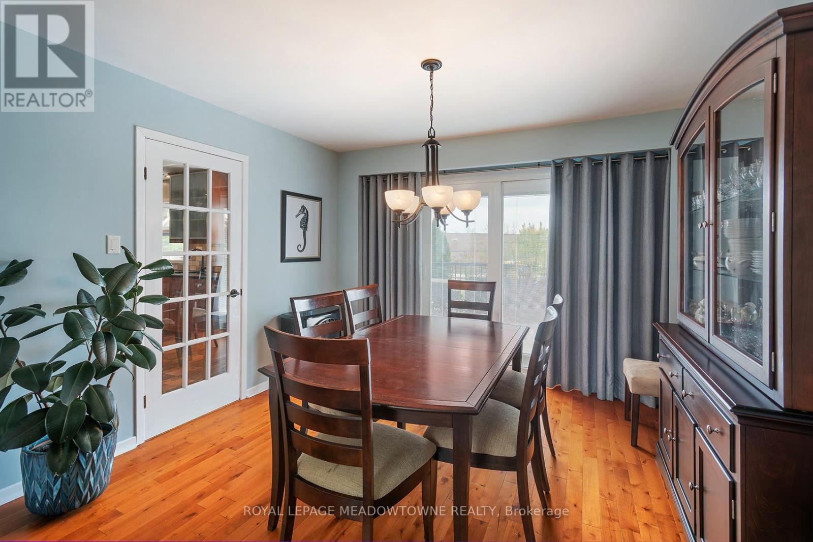 6942 Barrisdale Drive, Mississauga, ON - Indoor Photo Showing Dining Room