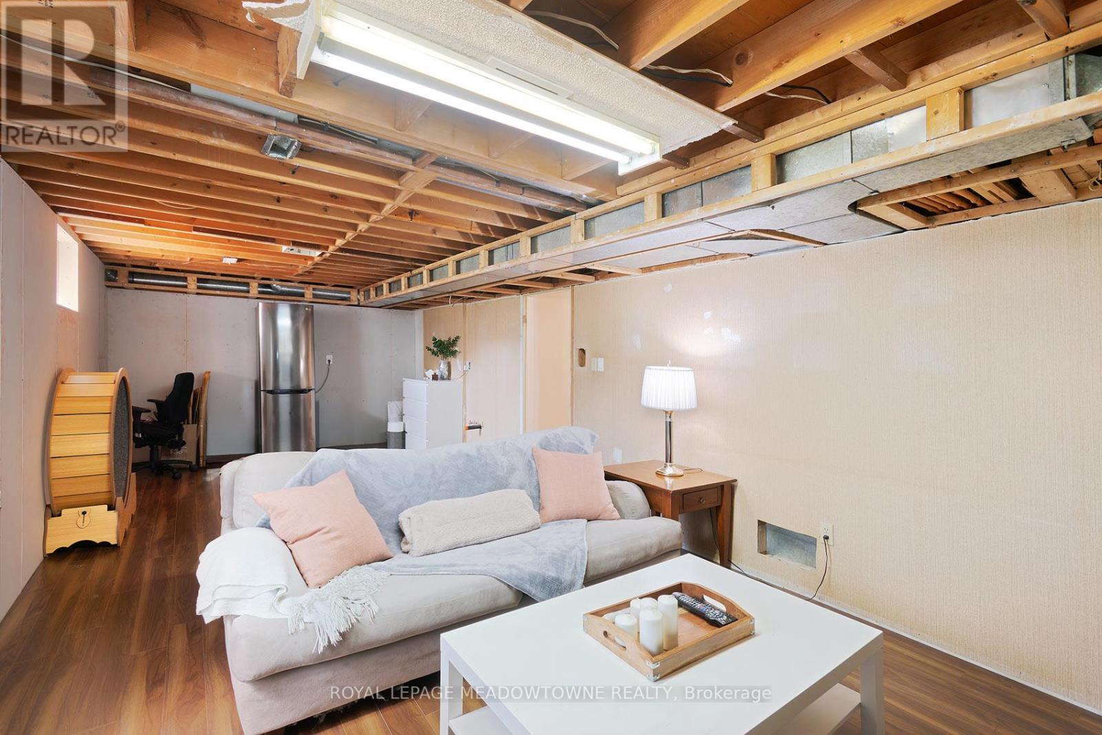 6942 Barrisdale Drive, Mississauga, ON - Indoor Photo Showing Basement