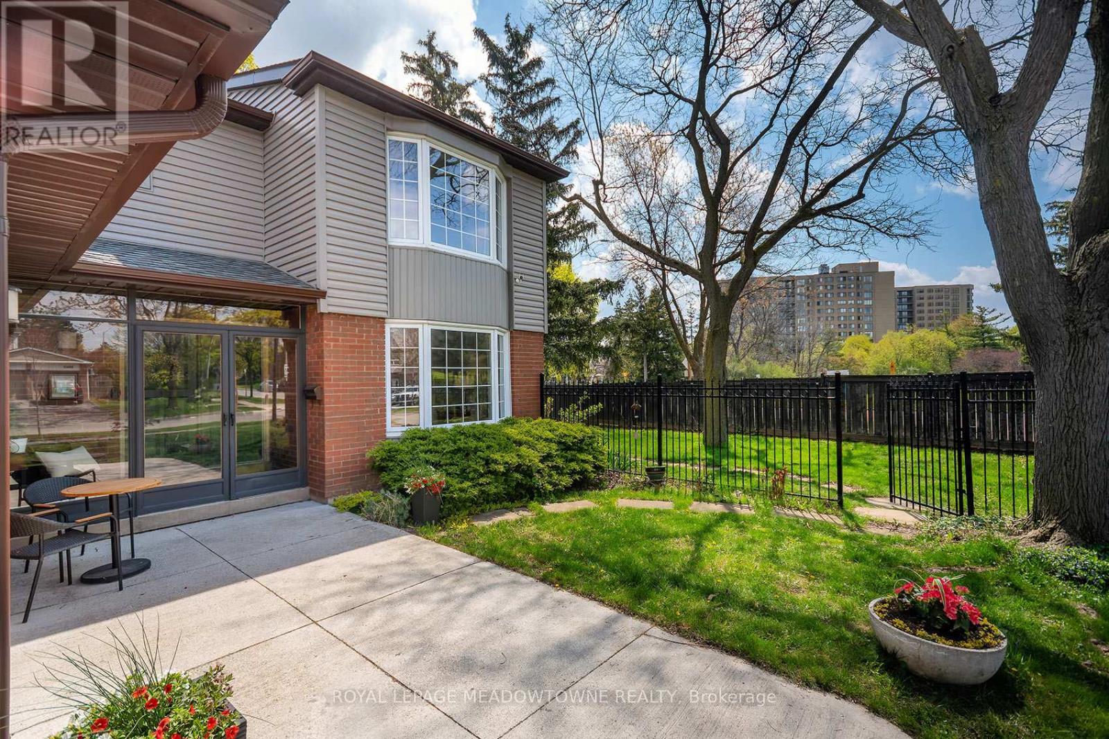 6942 Barrisdale Drive, Mississauga, ON - Outdoor