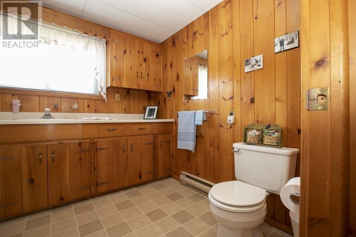 1590 C Line Rd, Richards Landing, ON - Indoor Photo Showing Bathroom