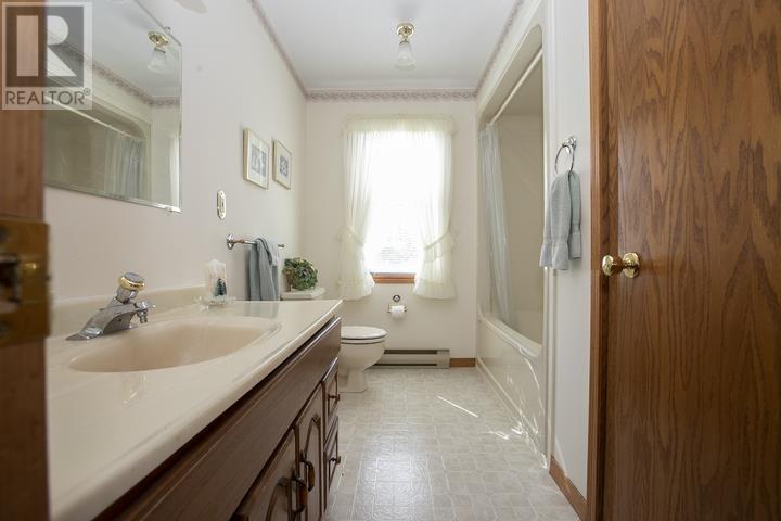 1590 C Line Rd, Richards Landing, ON - Indoor Photo Showing Bathroom