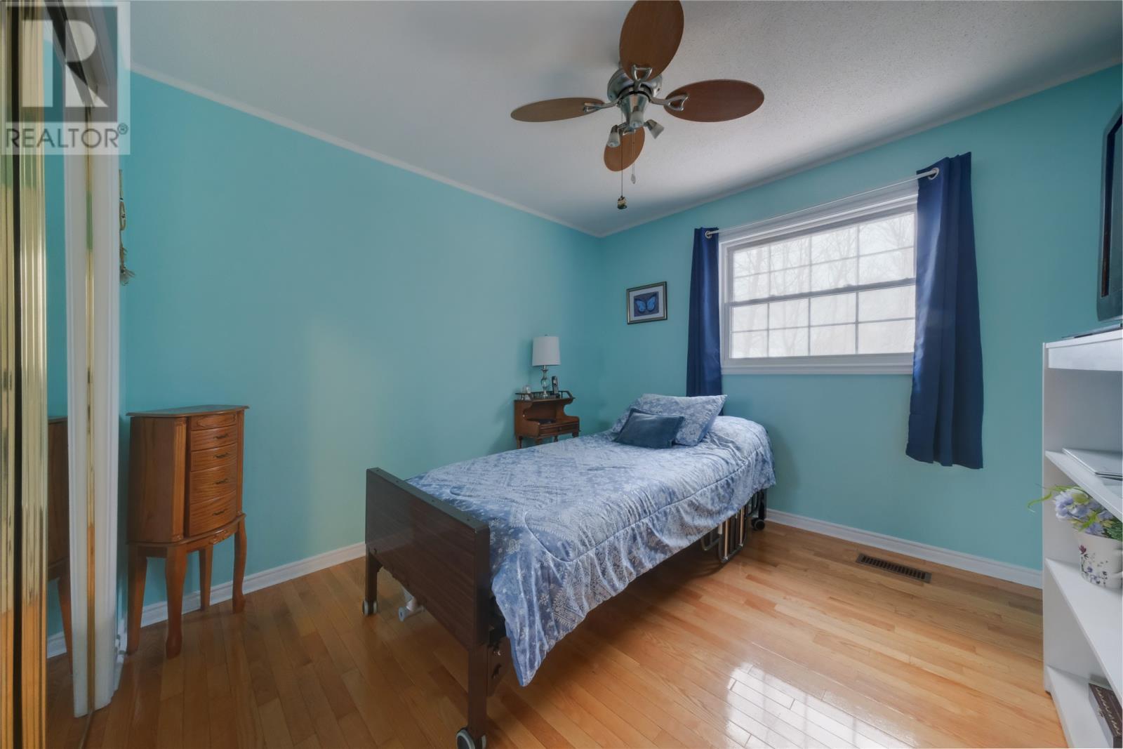 91 Midland Row, Pasadena, NL - Indoor Photo Showing Bedroom