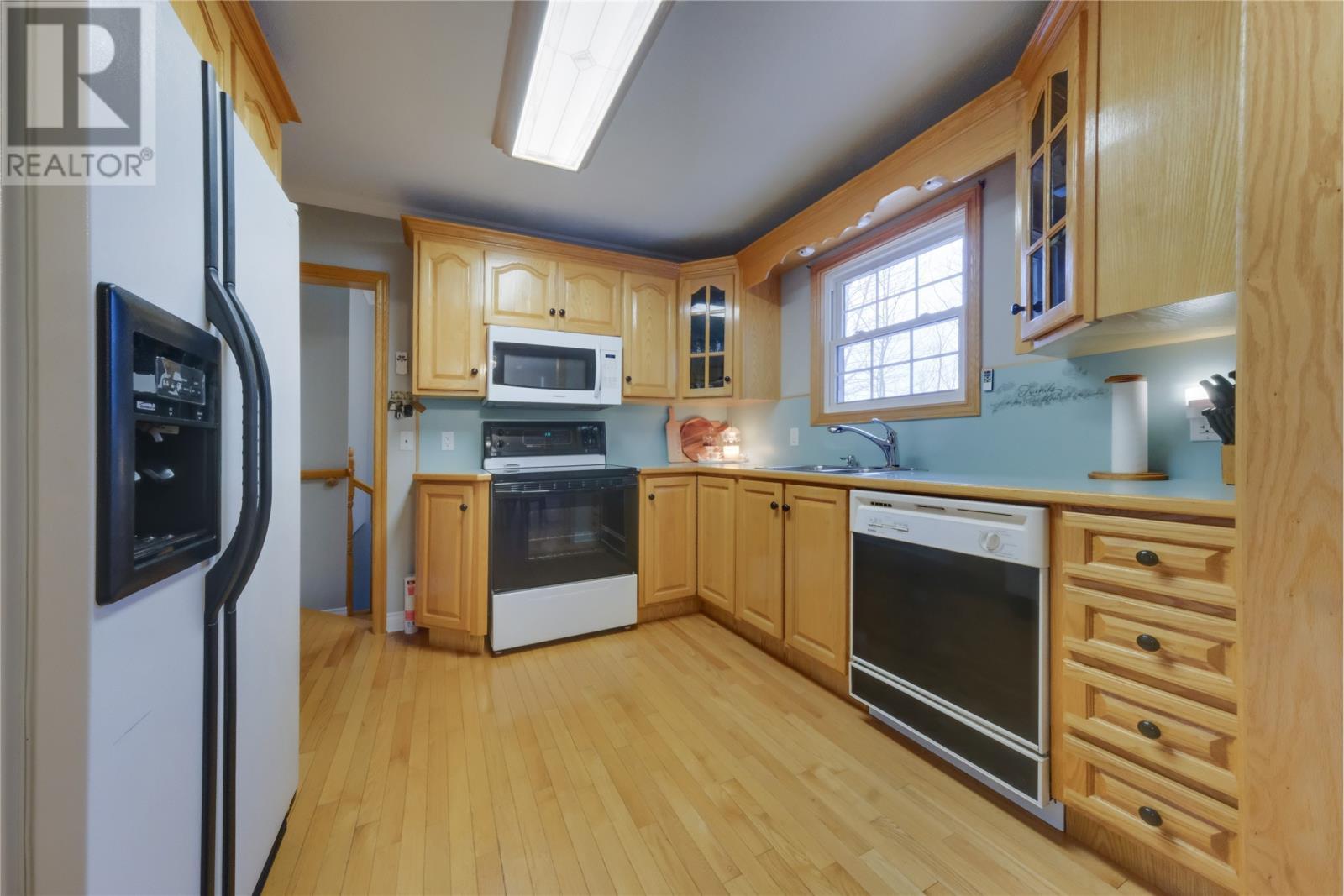 91 Midland Row, Pasadena, NL - Indoor Photo Showing Kitchen