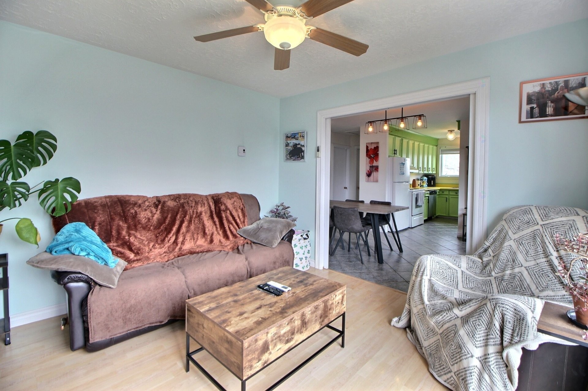 Salon - 341 Rue Taschereau, Amos, QC - Indoor Photo Showing Living Room