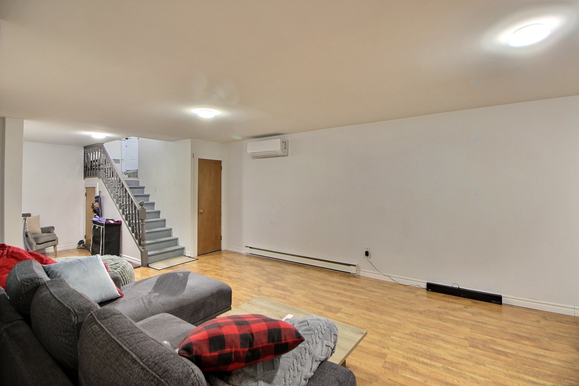 Salle familiale - 341 Rue Taschereau, Amos, QC - Indoor