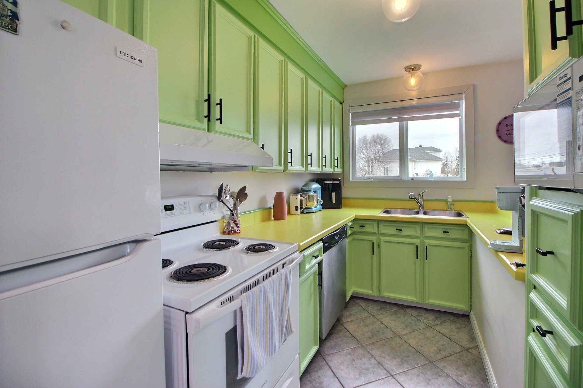 Cuisine - 341 Rue Taschereau, Amos, QC - Indoor Photo Showing Kitchen With Double Sink