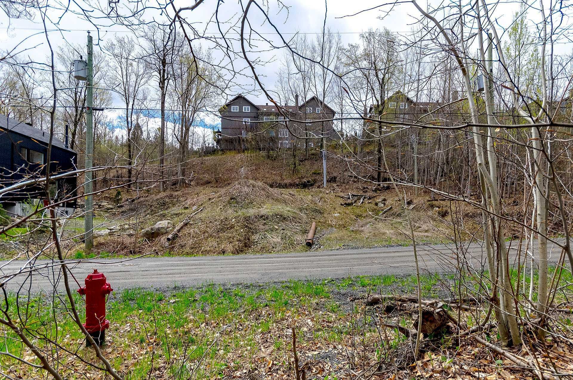Lot - Ch. Bernier, Sutton, QC