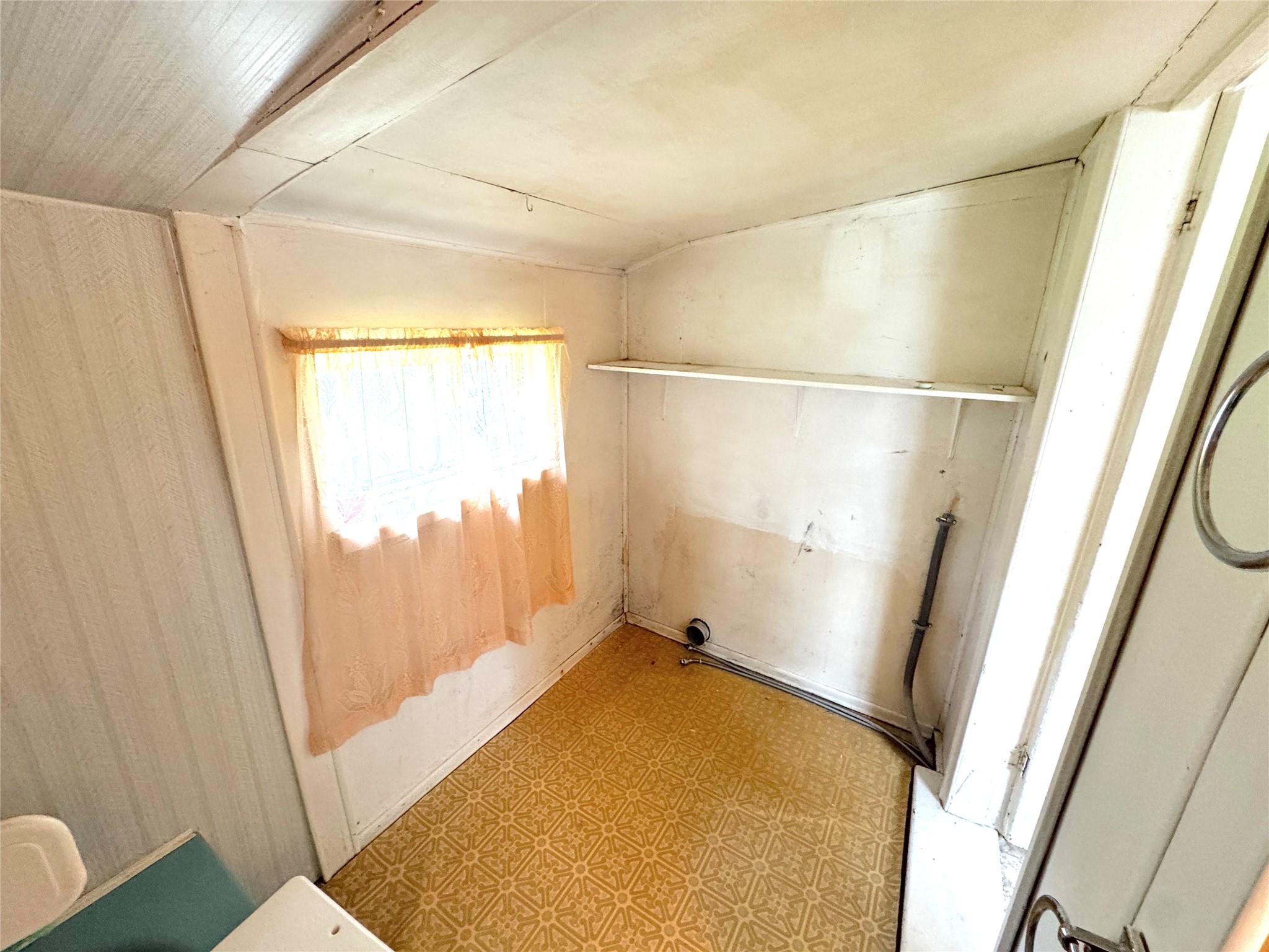 621 9Th Avenue, Fernie, BC - Indoor Photo Showing Other Room