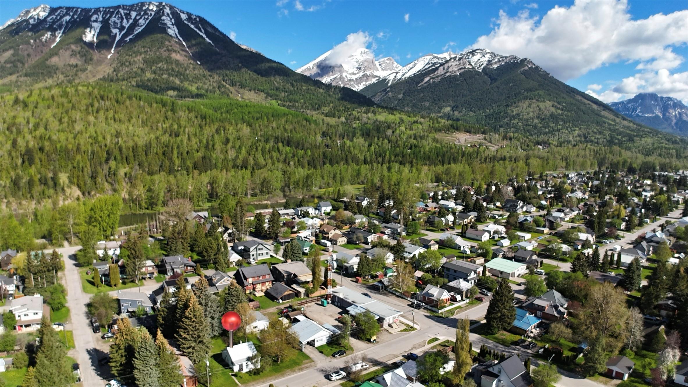 621 9Th Avenue, Fernie, BC - Outdoor With View