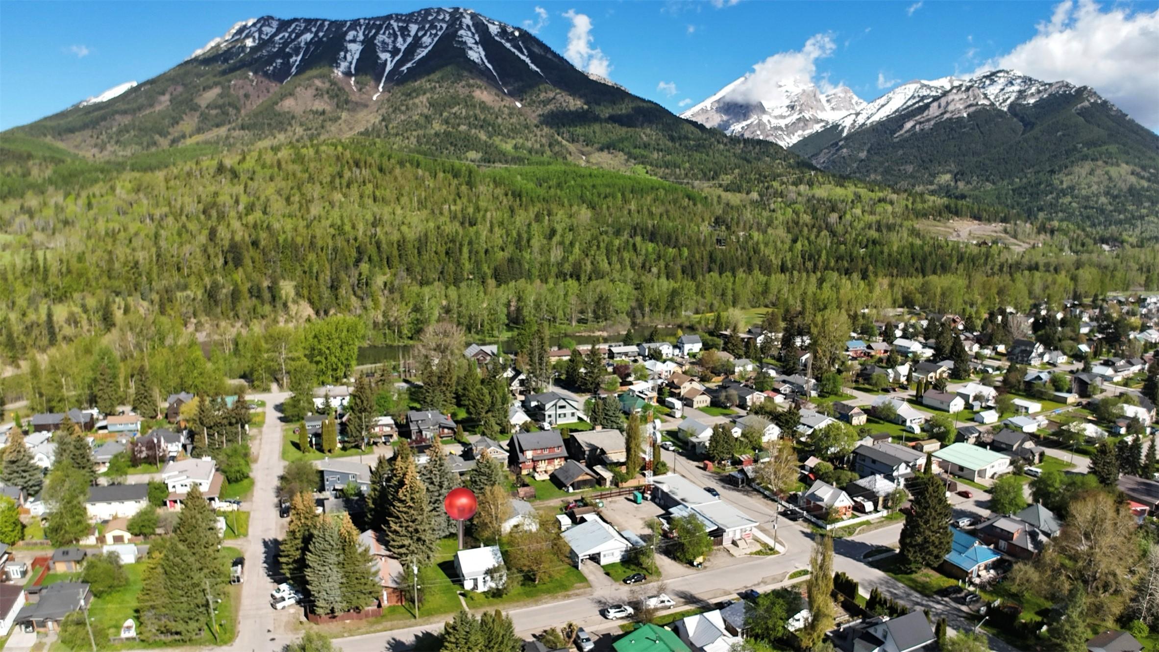 621 9Th Avenue, Fernie, BC - Outdoor With View