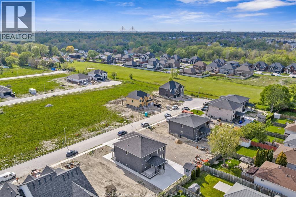 3672 Sutton Avenue, Windsor, ON - Outdoor With View