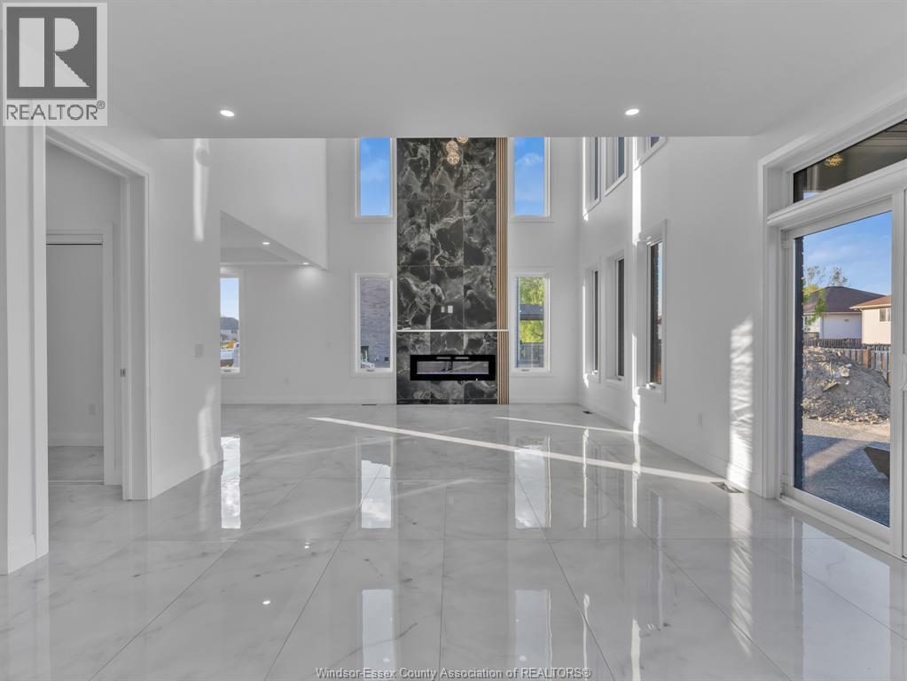 3672 Sutton Avenue, Windsor, ON - Indoor Photo Showing Other Room