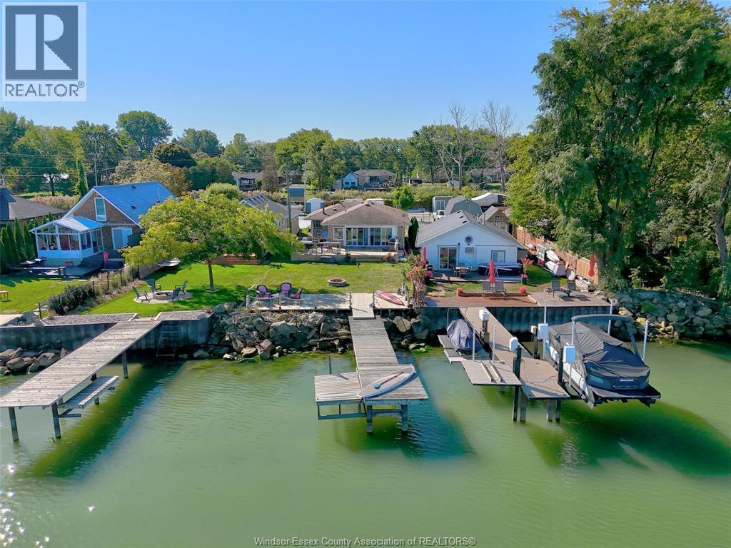 591 Ross Beach, Lakeshore, ON - Outdoor With Body Of Water With View