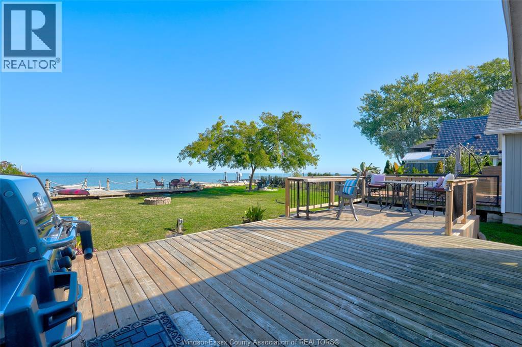 591 Ross Beach, Lakeshore, ON - Outdoor With Deck Patio Veranda