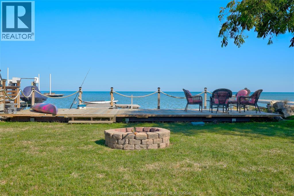 591 Ross Beach, Lakeshore, ON - Outdoor With Body Of Water With View