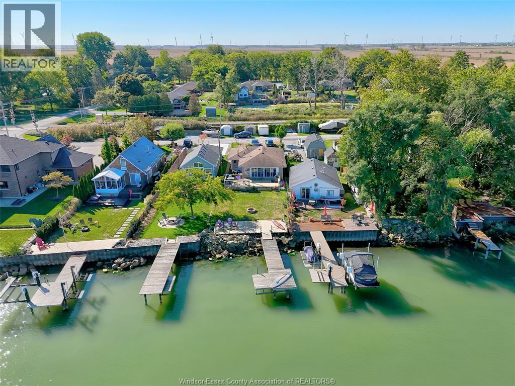591 Ross Beach, Lakeshore, ON - Outdoor With Body Of Water With View