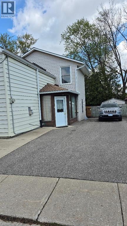 Side entrance leading to mudroom. - 257 Cedar Street, Simcoe, ON - Outdoor