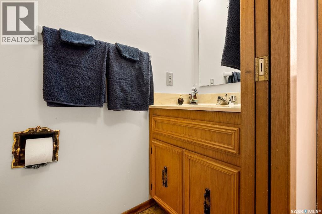 287 Hodgins Crescent N, Regina, SK - Indoor Photo Showing Bathroom
