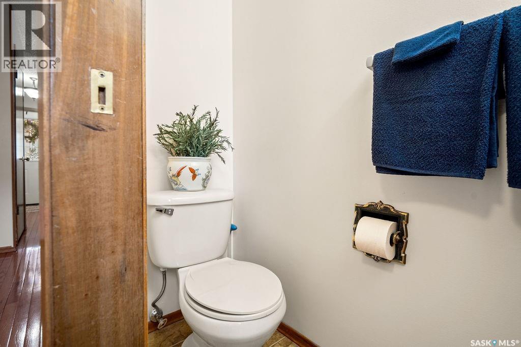 287 Hodgins Crescent N, Regina, SK - Indoor Photo Showing Bathroom