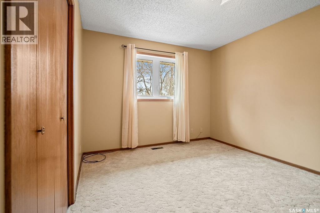 287 Hodgins Crescent N, Regina, SK - Indoor Photo Showing Other Room