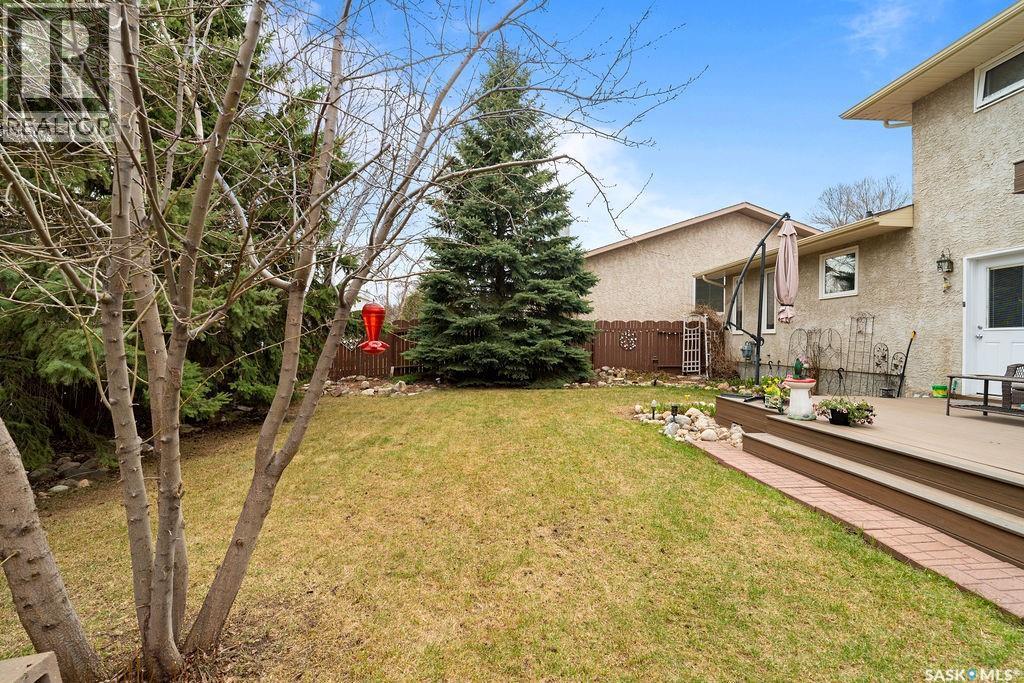 287 Hodgins Crescent N, Regina, SK - Outdoor