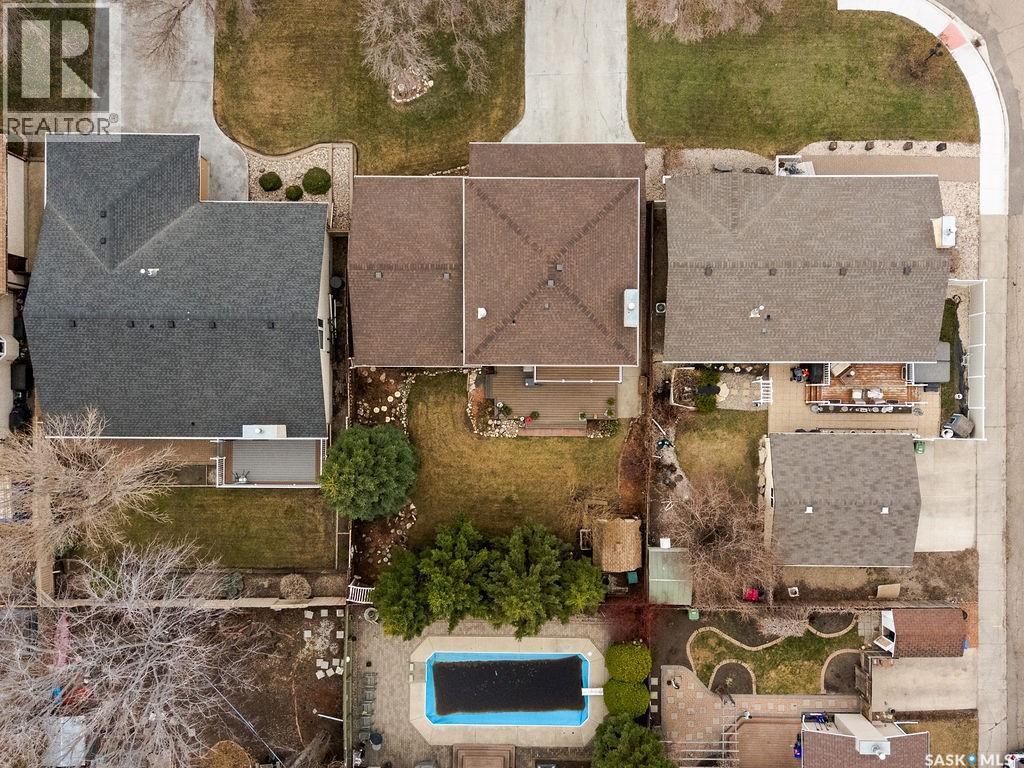 287 Hodgins Crescent N, Regina, SK - Outdoor
