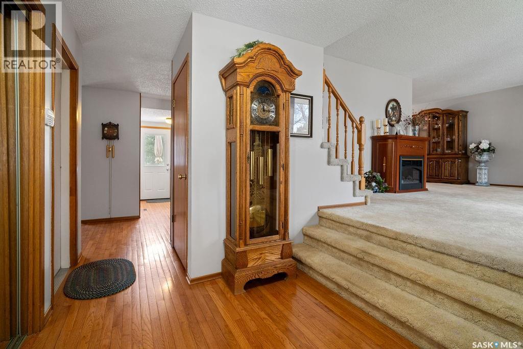 287 Hodgins Crescent N, Regina, SK - Indoor