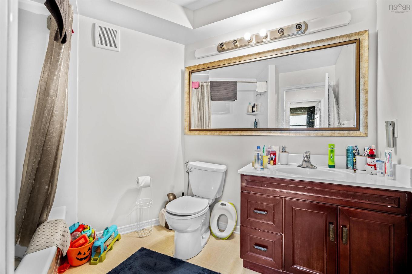 306 83 Kearney Lake Road, Halifax, NS