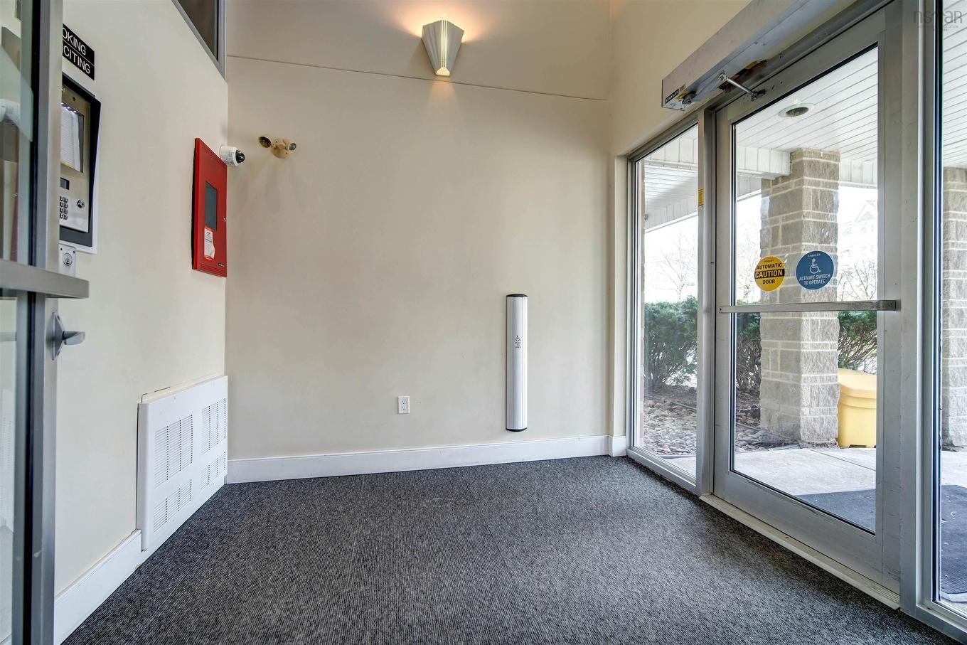 306 83 Kearney Lake Road, Halifax, NS