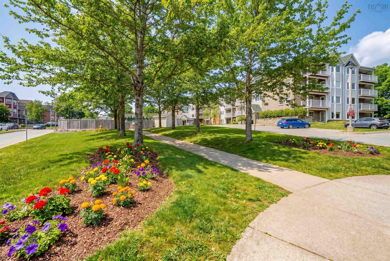 306 83 Kearney Lake Road, Halifax, NS
