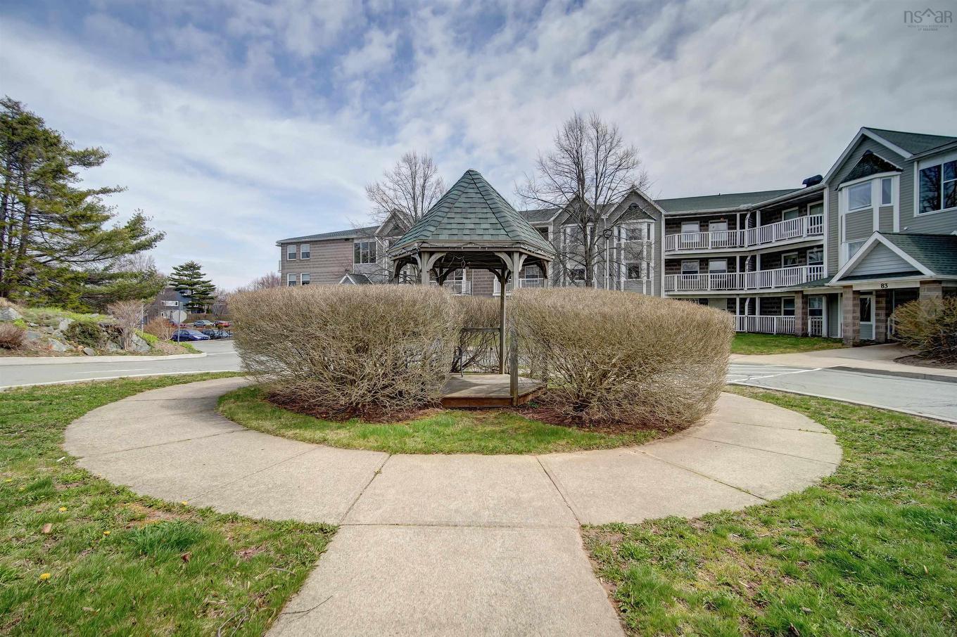 306 83 Kearney Lake Road, Halifax, NS