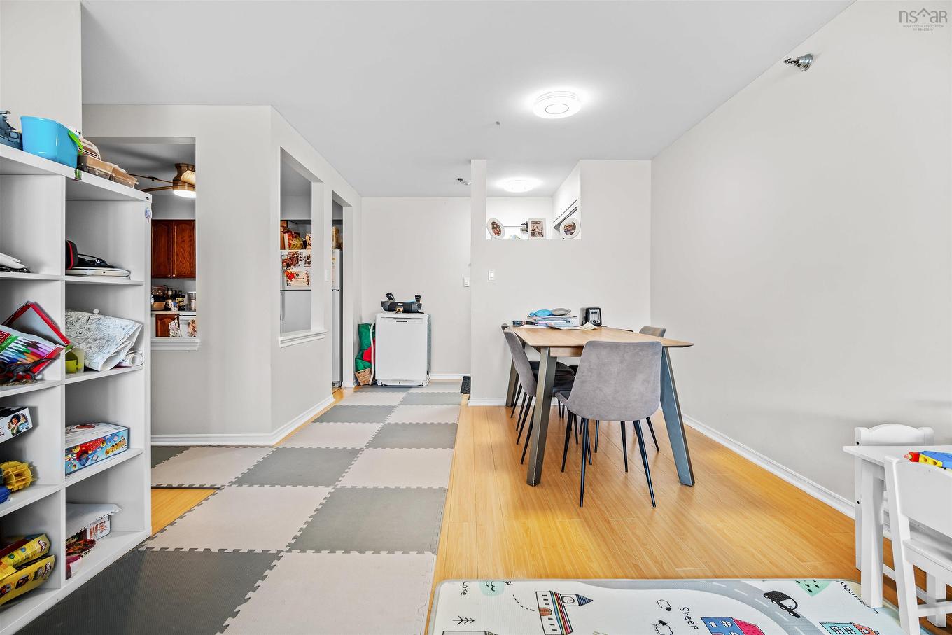 306 83 Kearney Lake Road, Halifax, NS