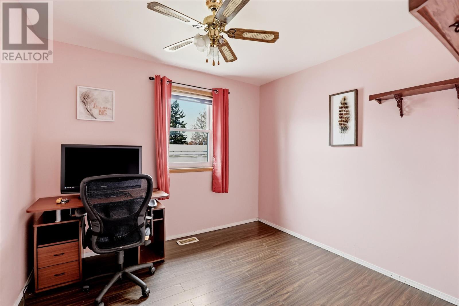 82 Frontenac St, Sault Ste. Marie, ON - Indoor Photo Showing Office
