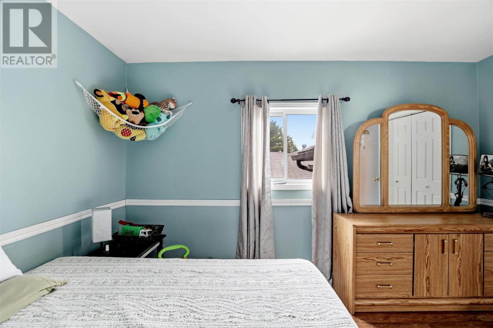 82 Frontenac St, Sault Ste. Marie, ON - Indoor Photo Showing Bedroom