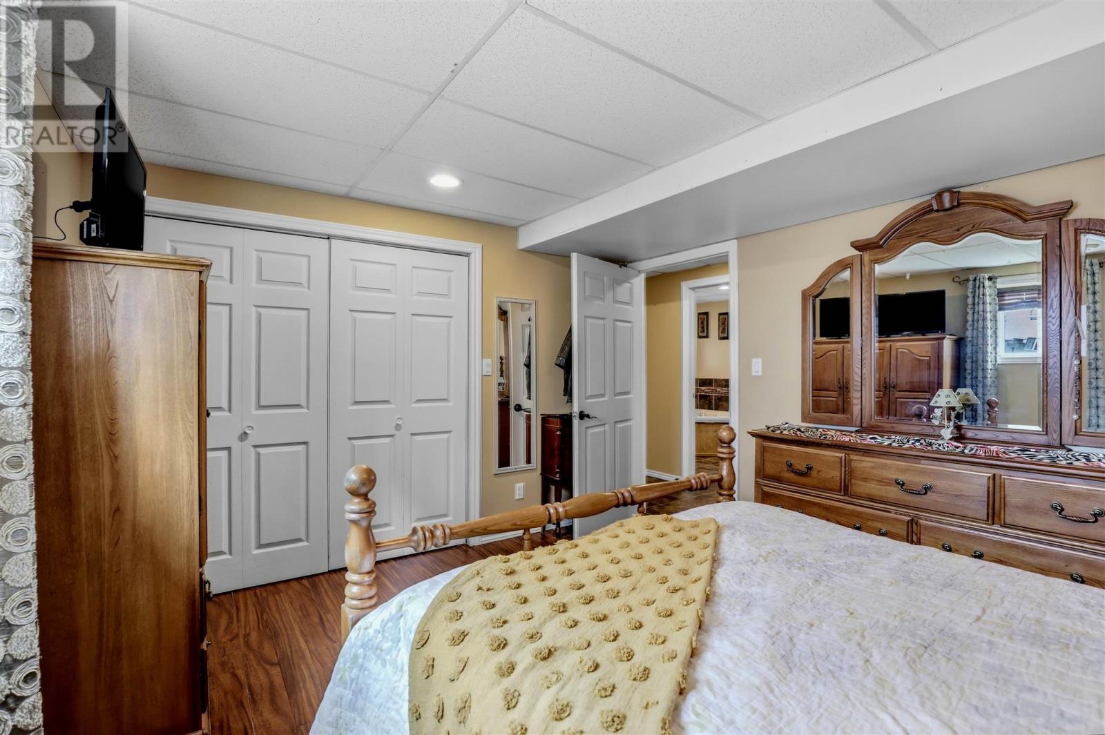 82 Frontenac St, Sault Ste. Marie, ON - Indoor Photo Showing Bedroom