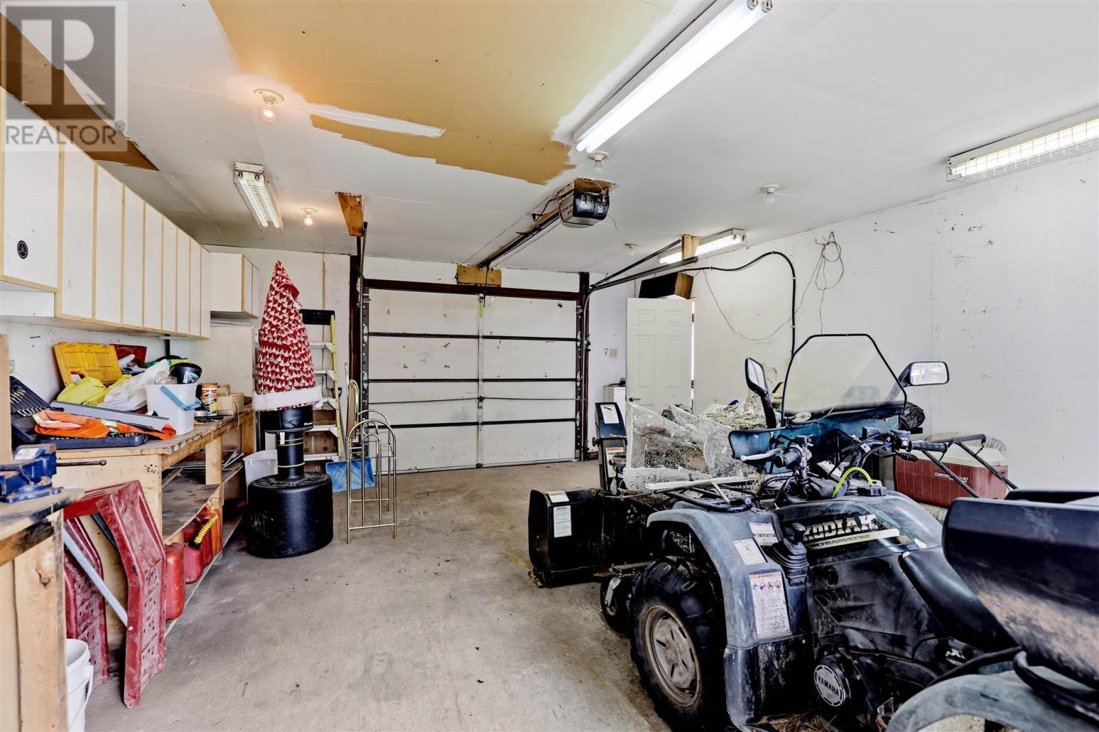 82 Frontenac St, Sault Ste. Marie, ON - Indoor Photo Showing Garage