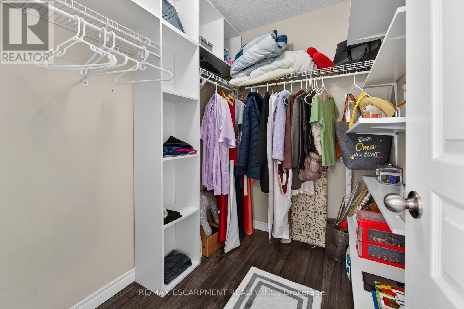 88 Highgate Drive, Hamilton, ON - Indoor With Storage